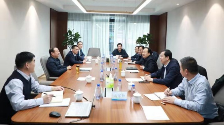 酒泉市肅州區(qū)委副書記、區(qū)長王永宏一行到訪集團公司