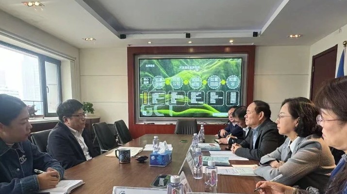 春潮涌動(dòng)，使命催征。全國(guó)兩會(huì)勝利閉幕后，3月11日至13日，全國(guó)政協(xié)委員，甘肅文旅集團(tuán)黨委書(shū)記、董事長(zhǎng)石培文帶領(lǐng)集團(tuán)黨委副書(shū)記、總經(jīng)理馬文玫、集團(tuán)分管負(fù)責(zé)同志及相關(guān)子公司負(fù)責(zé)人，以“開(kāi)局即決戰(zhàn)、起步即